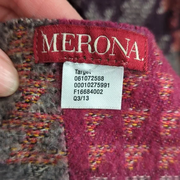 Soft Scarf - Picture 4 of 4